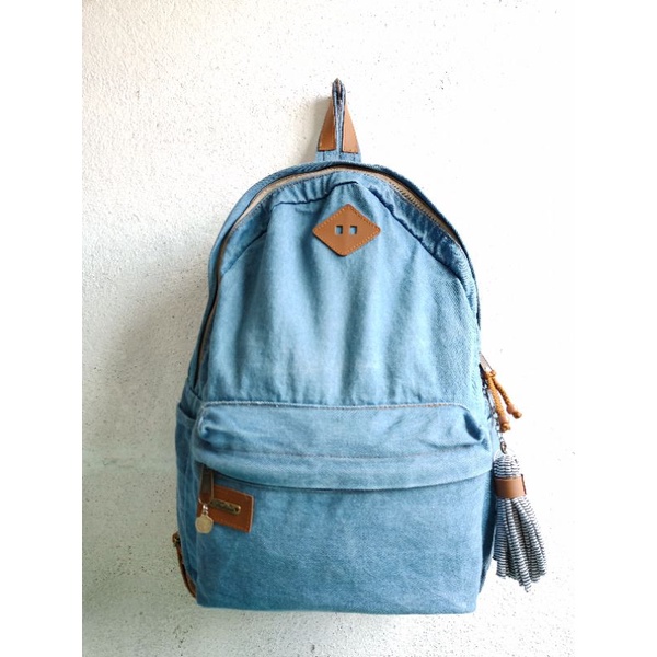 Mochila Jeans Feminina Masculina Resistente Cabe notebook Escolar ou Trabalho