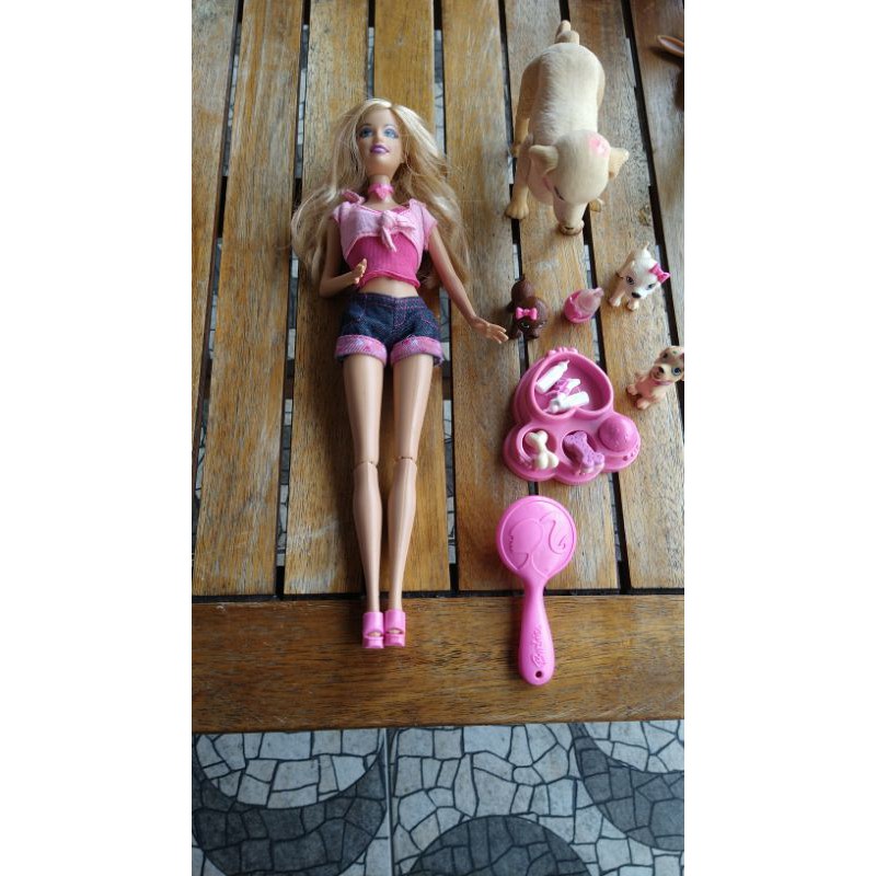 Boneca Barbie Taffy e puppies Shopee Brasil
