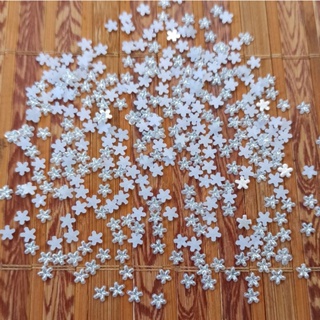 Flor 3D ABS 4mm Branca 30pçs ( pedido mínimo 5,00) em Oferta na Shopee