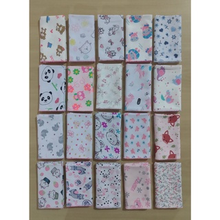 Kit C/ 10 unidades de Fraldas(Babete) de Boca De Malha Estampas Sortidas Femininas Para Bebê