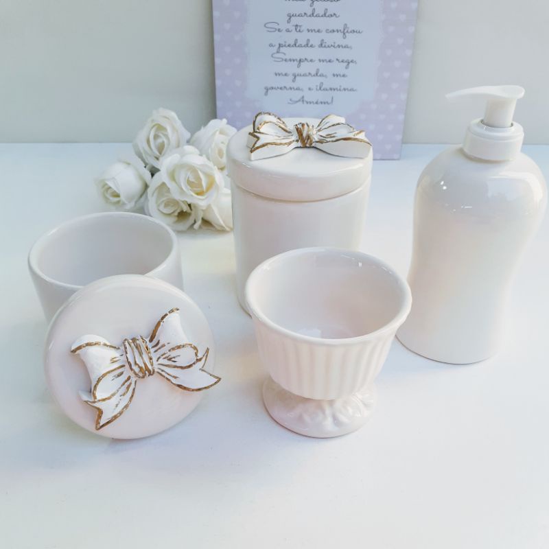 kit higiene bebê porcelana laço