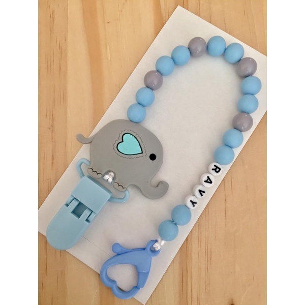 prendedor de chupeta infantil personalizado elefante em Oferta na Shopee