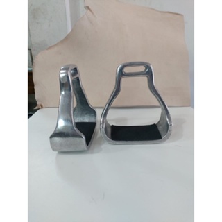 Estribo Apresentação Alumínio Reforçado Com Antiderrapante Para Cavalo Selas e Arreio Envio Imediato em Oferta na Shopee