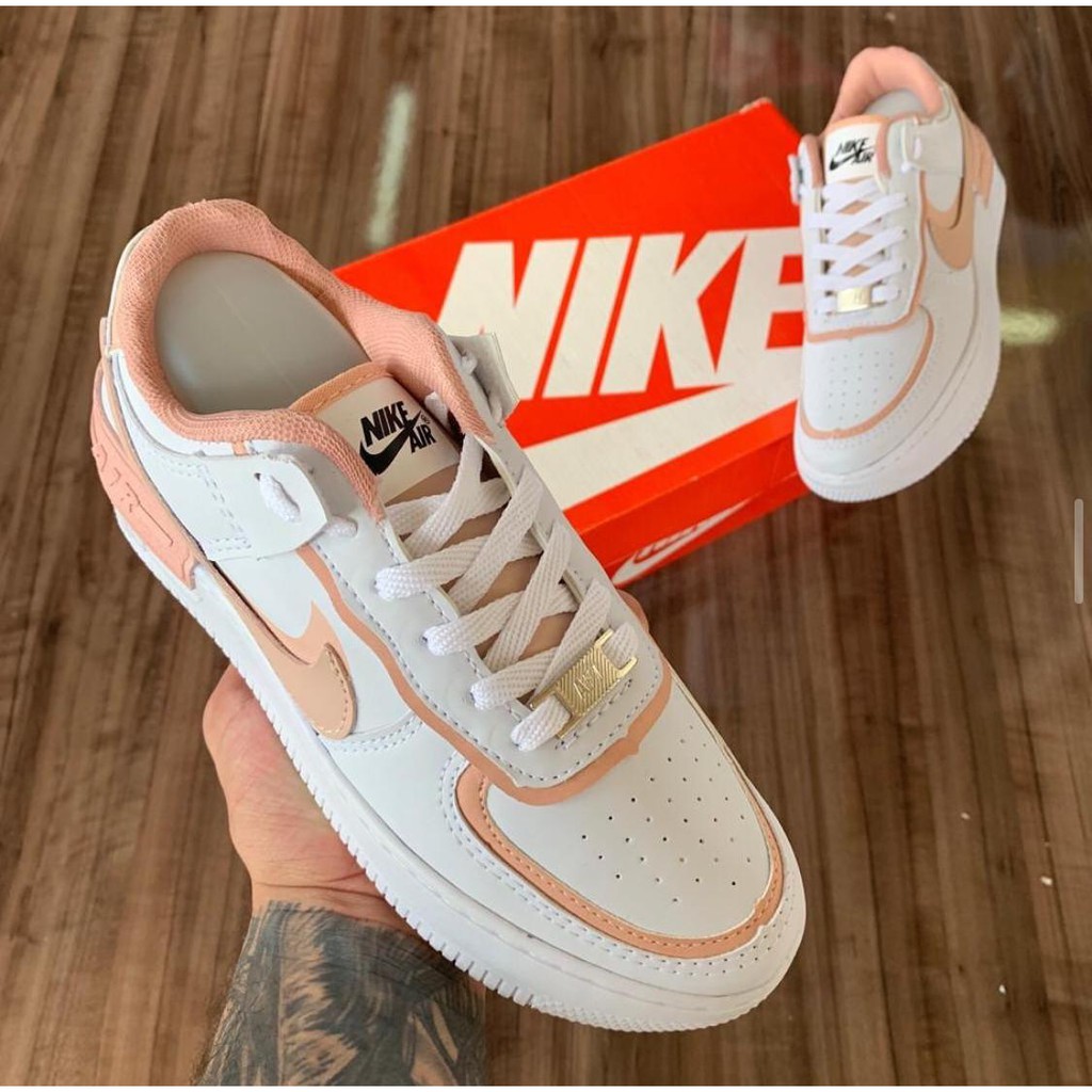 tênis nike feminino nude