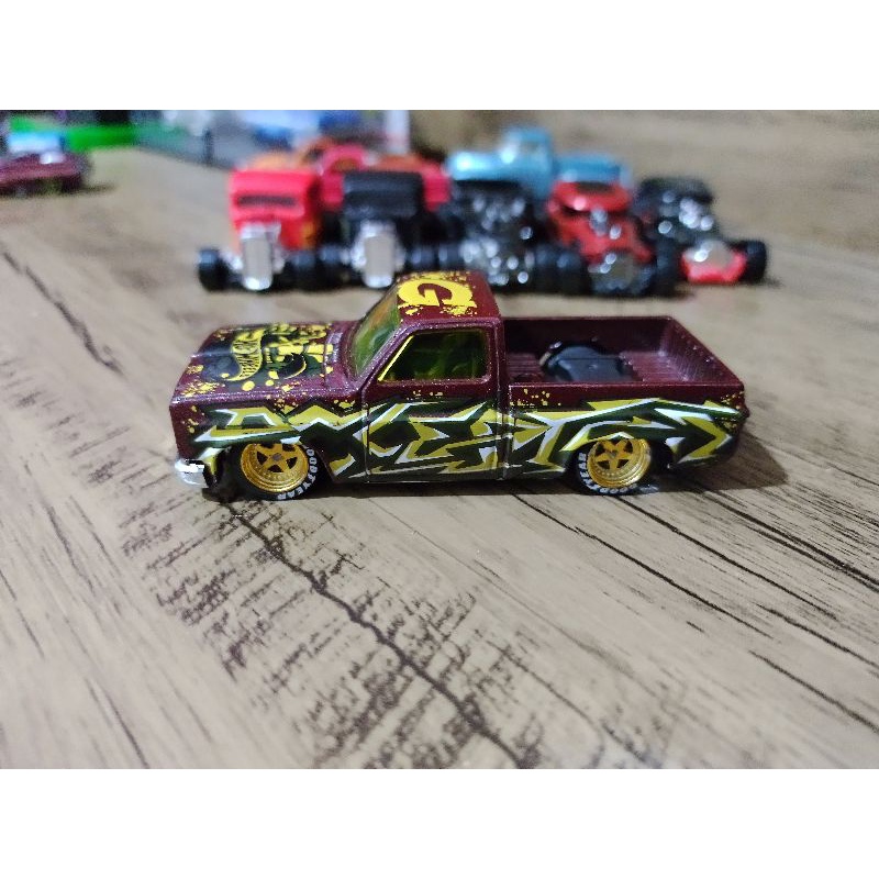 caminhonete carrinho pickup hot wheel 1983 Chevy Silverado Hw Art Cars