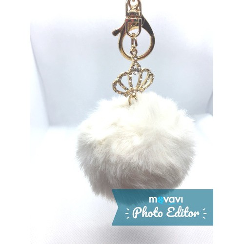 Chaveiro Pompom Branco Com Coroa De Strass