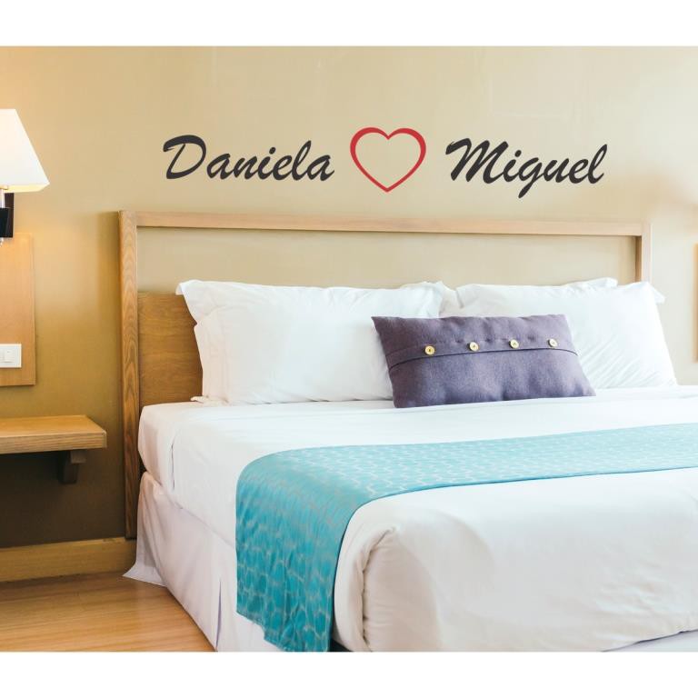Adesivo De Parede P/ Cabeceira Cama Nome Do Casal Namorados | Shopee Brasil
