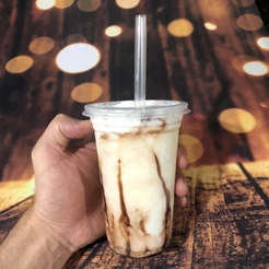 100 COPO MILK-SHAKE COM TAMPA RETA COM FURO 500ML PP ( CHOCOBRAZ)(CHOCO)
