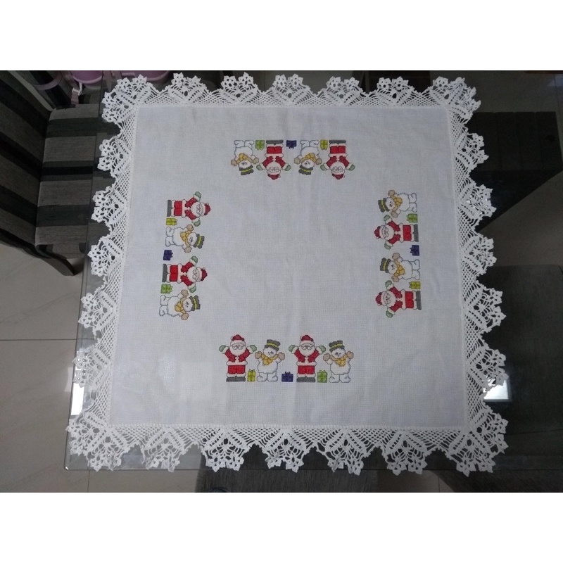 Toalha de mesa Natal bordada em ponto cruz com crochê | Shopee Brasil