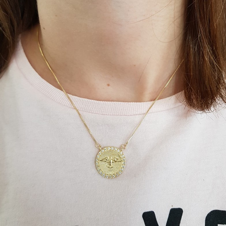 Colar Semijoia Cordão de Ouro Banhado Corrente Não é Bijuteria Colares Femininos Gargantilha Garantia Colar Medalha  Espírito Santo com Moldura em Microzirônias