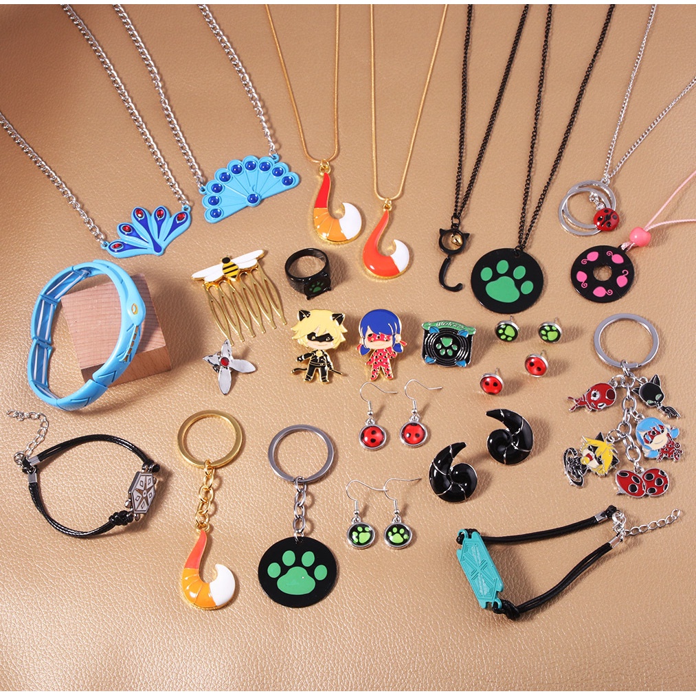 Coleção Joaninha Animação conch Bay Colar Pulseira Gato Preto Do Cão Garra Anel Combinação Chave Cadeia De Pavão