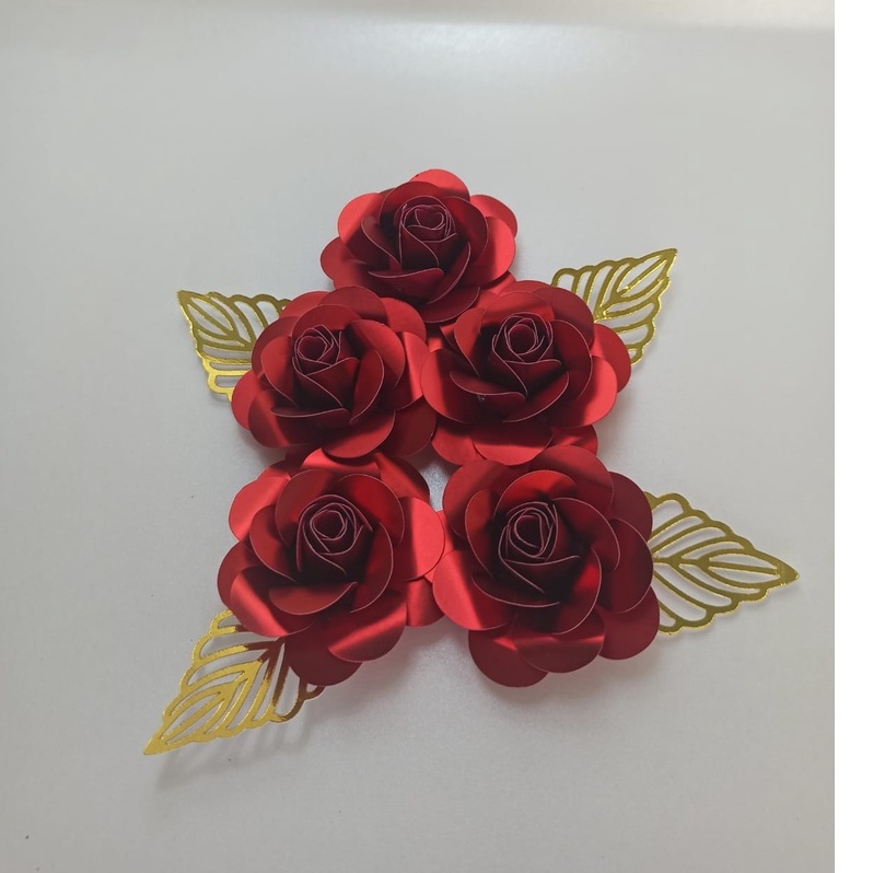 Flores de papel na cor laminadas vermelhas para Bolos, caixas e  lembrancinhas | Shopee Brasil