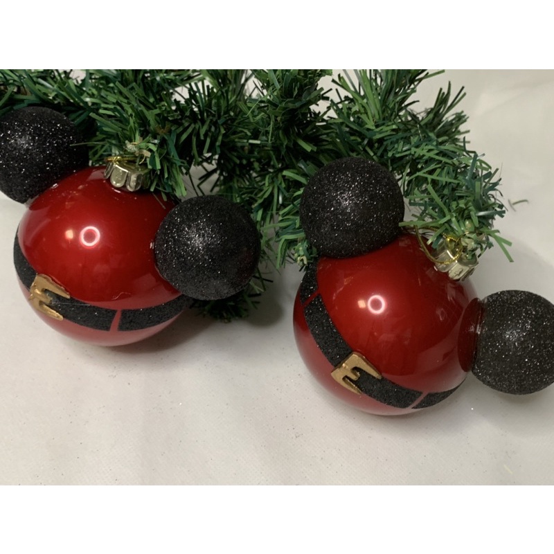 Bola de Natal Disney com formato orelha- Decoração Roupa Mickey- 2 unidades. Importada- GRANDE.