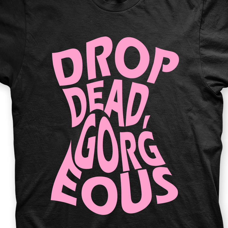 Camiseta Drop Dead, Gorgeous Preta e Rosa em Silk 100% Algodão
