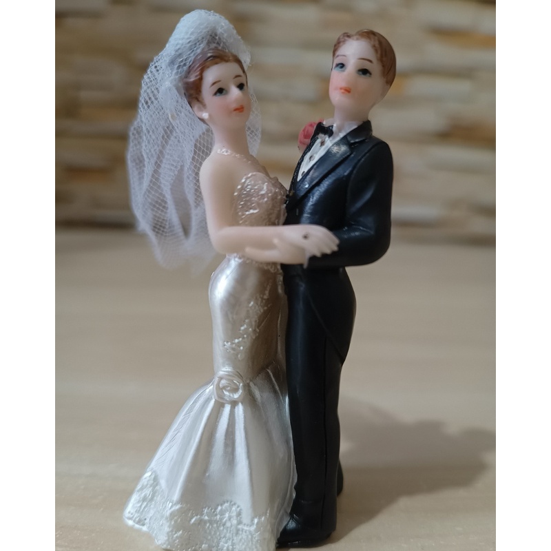 Topo De Bolo Casamento Casal Noivos Noivinhos Resina 9 Cm B