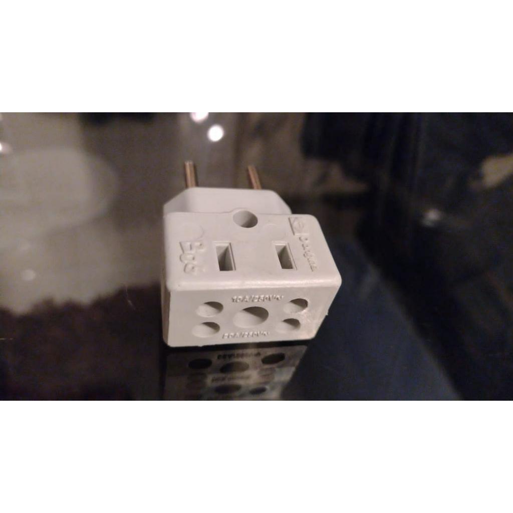 PLUG ADAPTADOR DE TOMADA 10A /20A BOB 3 PINOS PARA PINOS 4.9
