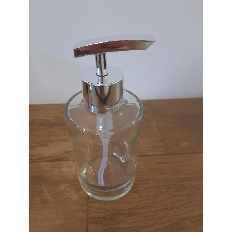 2 Vidros saboneteira cilindro 250ml com válvula saboneteira (VIDRO RESISTENTE) super luxo prata ou dourada. modelo de vidro super robusto.