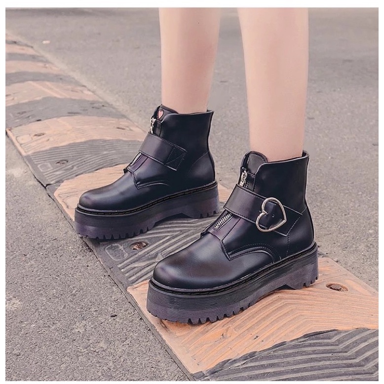 Bota Plataforma Dr Martens Lazy Oaf