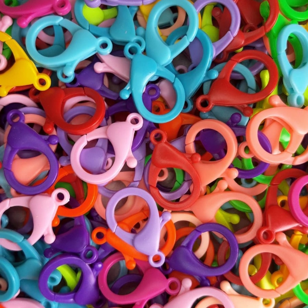 24/50 Pçs Fecho Lagosta Mosquetão Plástico Colorido Para Artesanato 35mm em Oferta na Shopee