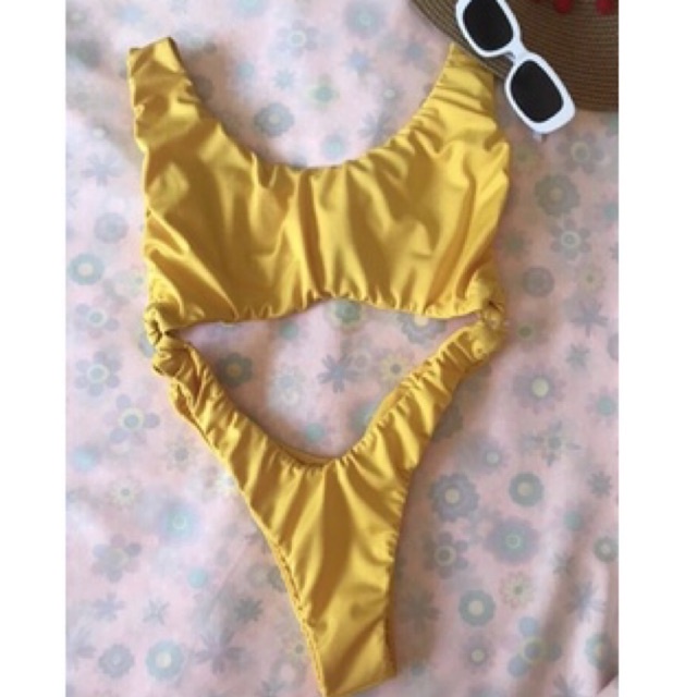 Maiô cavado com detalhe em argola nas laterais - maiô cavadão Anitta - Amarelo