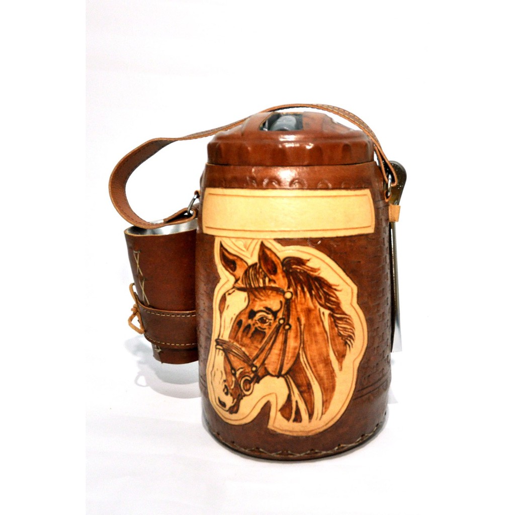 Garrafa térmica para Tereré 2,5L revestida em couro legitimo+Cuia+Bomba em Oferta na Shopee