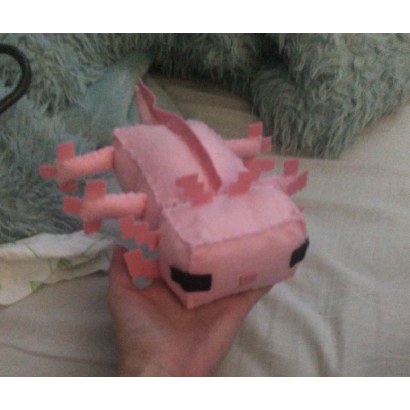 Axolote Minecraft em feltro