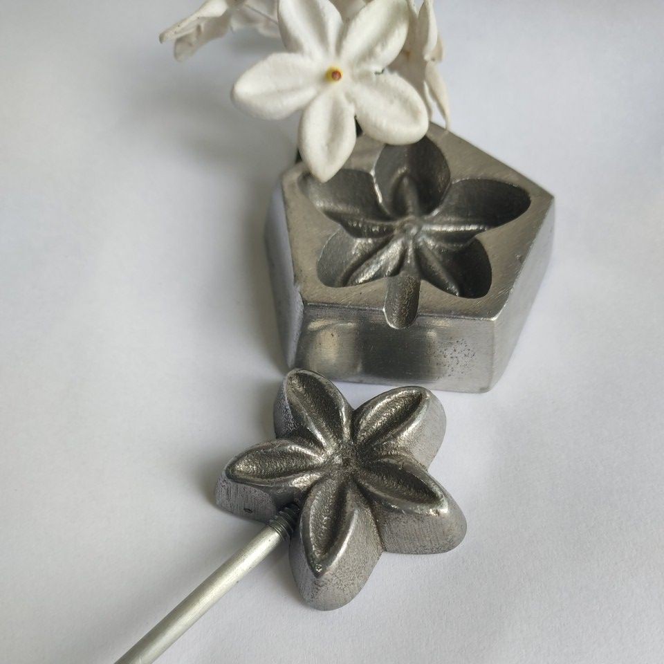 Frisador Alumínio / Flor Laranjeira Peça Pequena  4 cm  Ideal para Fazer Apliques
