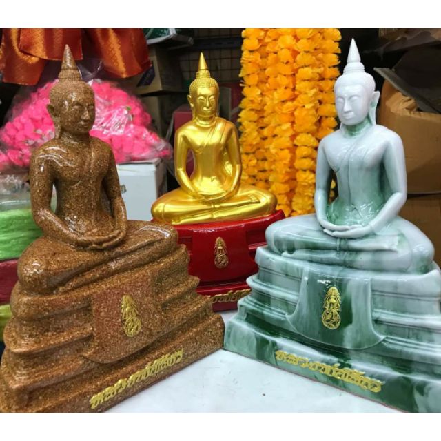รูปสินค้า หลวงพ่อโสธร พระเครื่องประจำเมืองฉะเชิงเทรา หน้าตัก 5 นิ้ว ปลุกเสกพิธีศักดิ์สิทธิ์