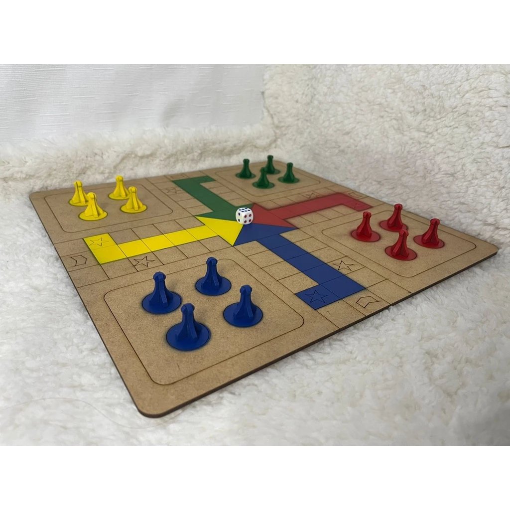 Jogo de Tabuleiro Ludo de MDF com dados e pinos