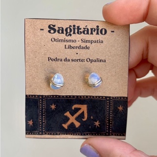 Par de Brincos Signo Sagitário - Opalina (Pedra da Lua) em Oferta na Shopee
