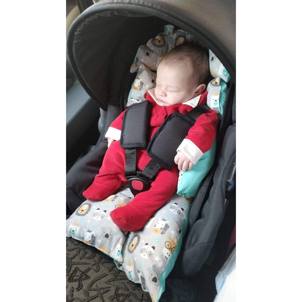 Redutor para bebê conforto - ajusta a postura do bebê e retira a profundidade do