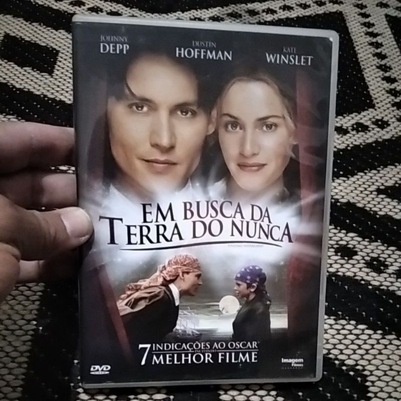 dvd em busca da terra do nunca - Johnny Deep