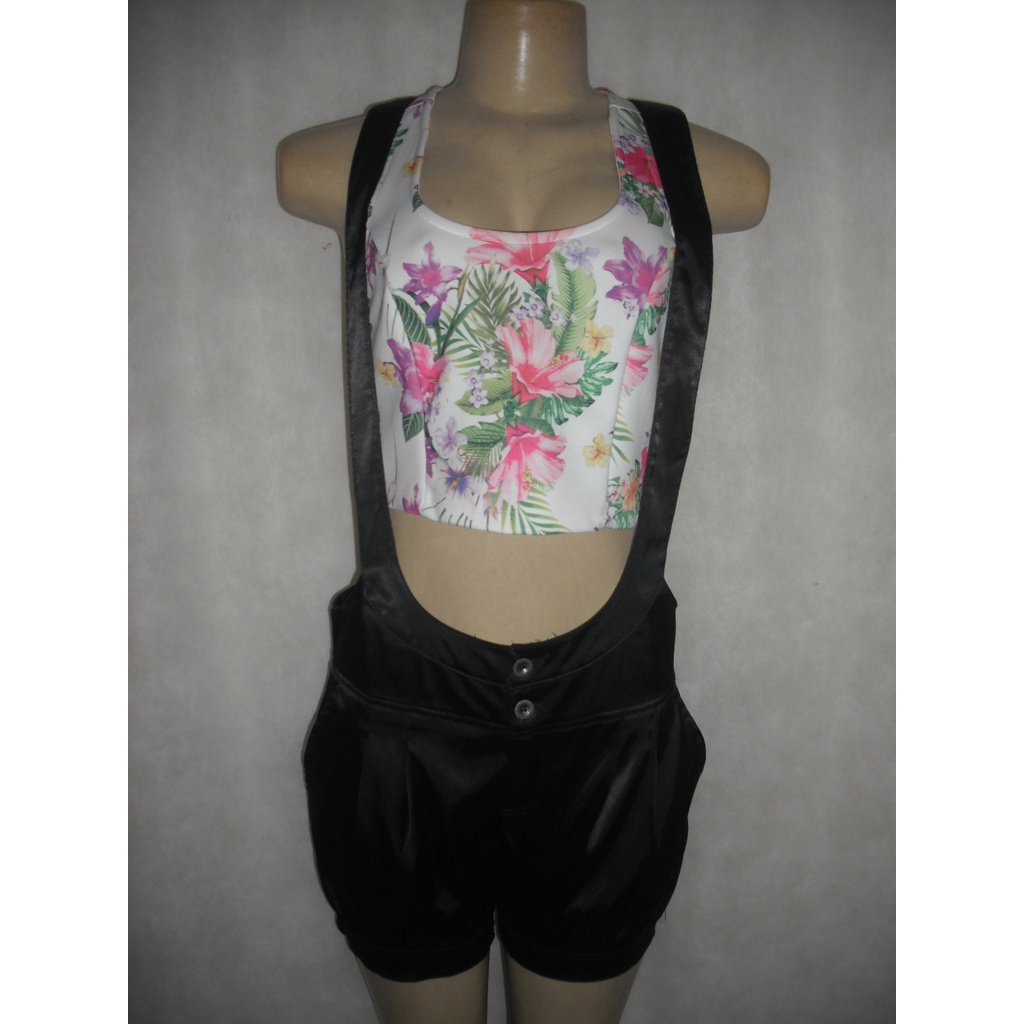 JARDINEIRA PRETA CETIM NAGUCHI TAM M MACAQUINHO POLIESTER E ELASTANO USADO BOM ESTADO