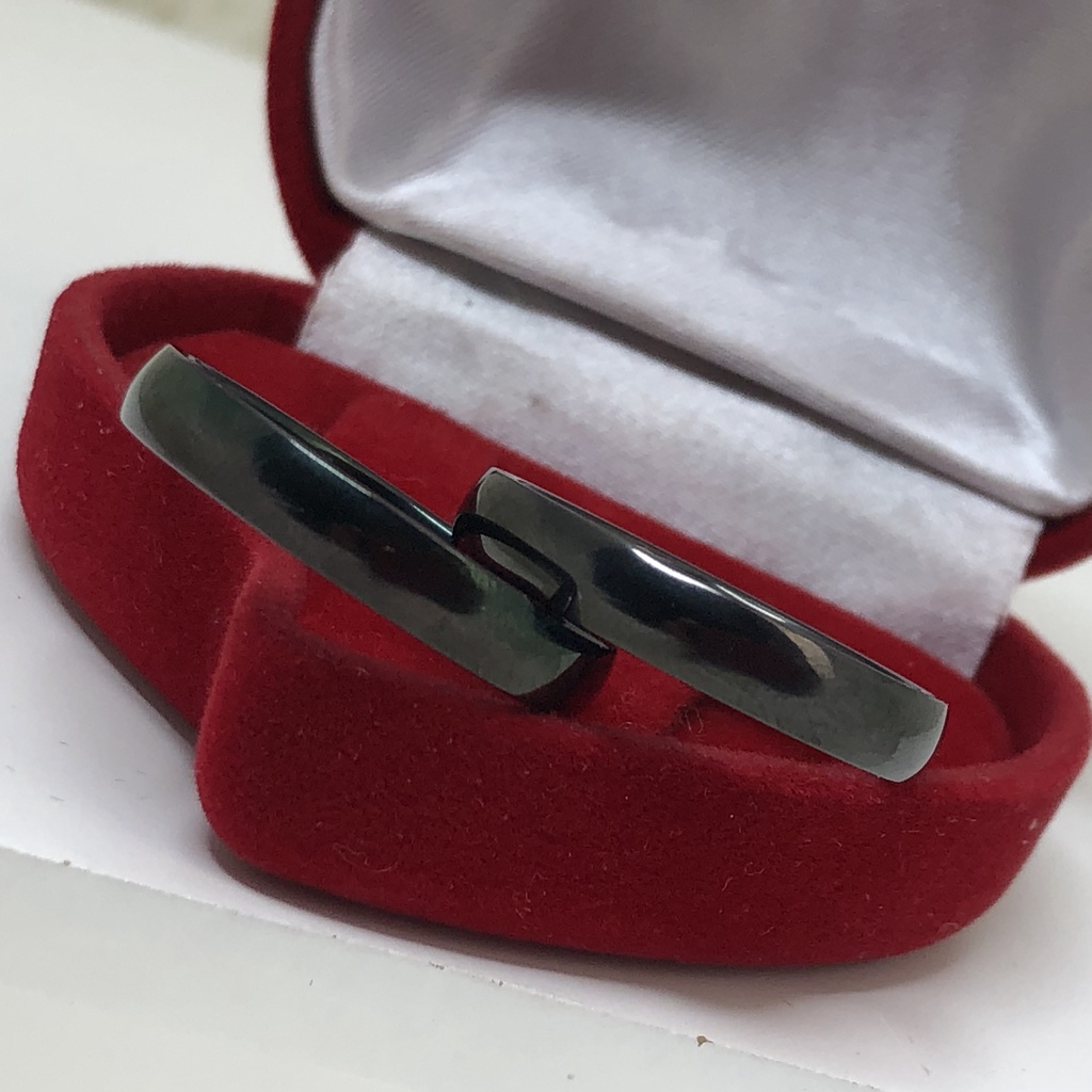 Par de Aliança preta de compromisso\namoro com pedrinha 4mm em Oferta na Shopee