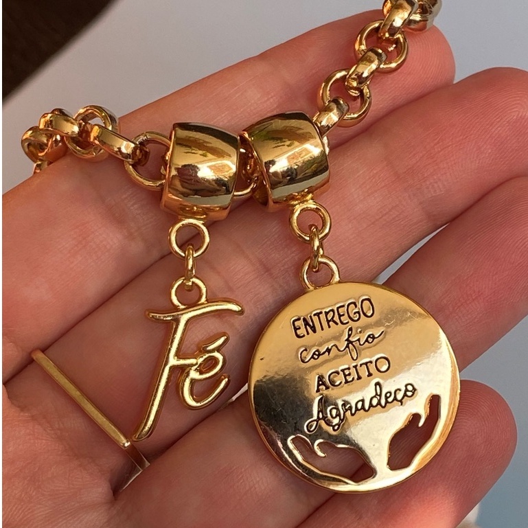 Pulseira Feminina com Pingentes Entrego e Fé Banhada Ouro 18k Resistente - Envio 24h