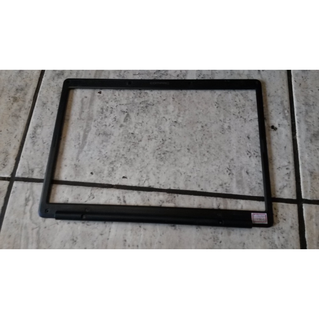 moldura da tela Usada Netebook hp modelo c730br