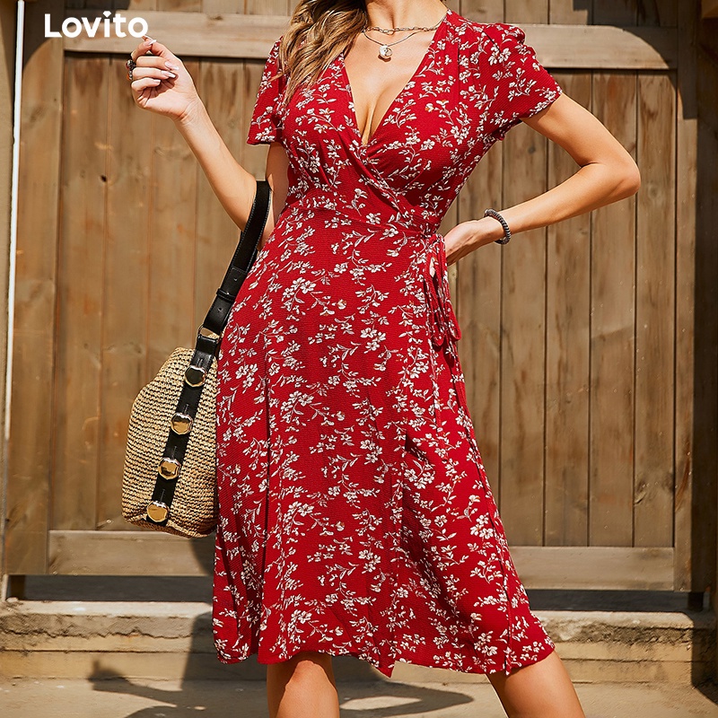 Foto de Vestido Longo Feminino Boho Com Estampa Floral Decote V L01146nas cores vermelho, Lilás, azul e amarelo