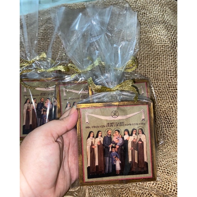 Ícone Família Martin 10cm / Lembrancinhas de Casamento / Santa Zelia Martin / São Luis Martin / pais de Santa Teresinha em Oferta na Shopee
