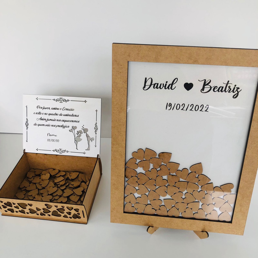 Quadro de Assinaturas para Casamento Aniversário em mdf 130 corações + Caixa com mensagem personalizada e suporte!!!! em Oferta na Shopee