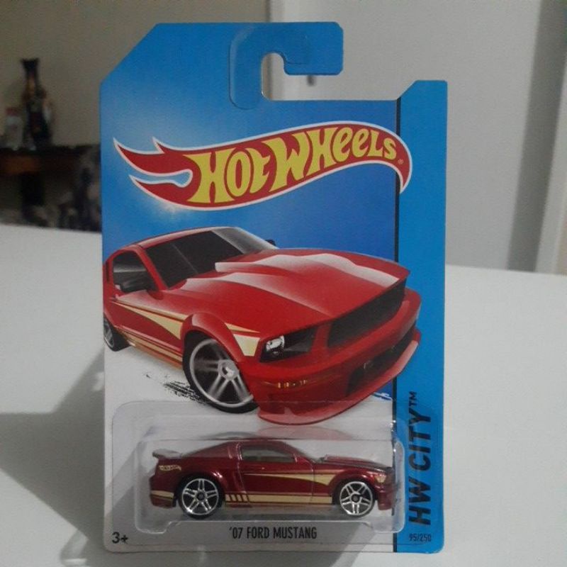 Hot Wheels 07 Ford Mustang 2014 Hw City