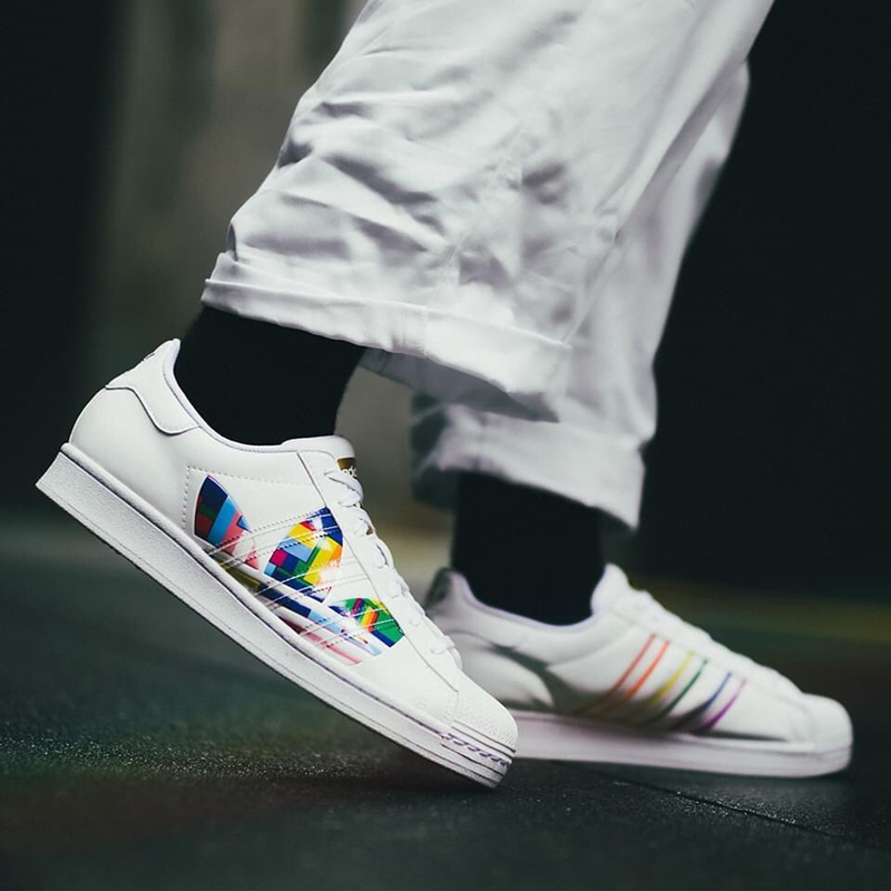 Adidas Superstar Pride