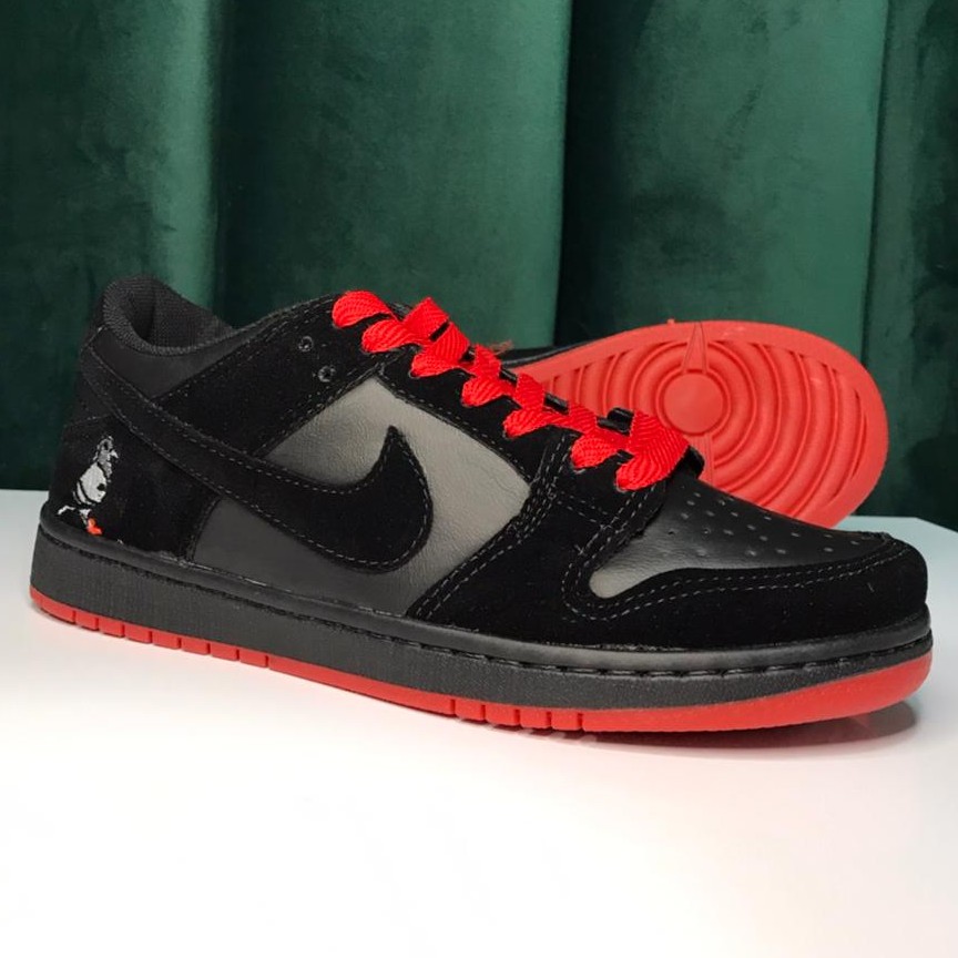 Nike SB Dunk Low Pro - Preto vermelho