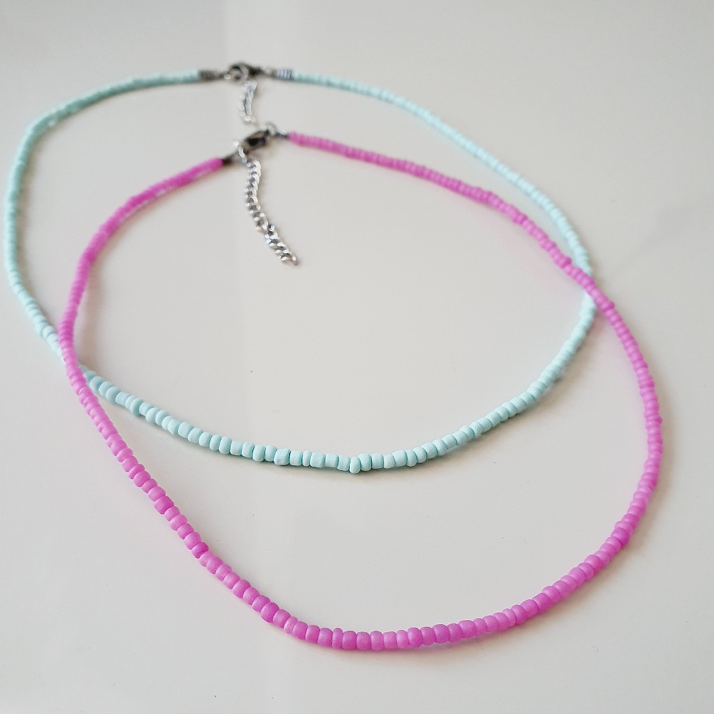 Conjunto/ Combo - 2 Colares de miçanga - 1 rosa e 1 Azul Claro / Colar de miçanga rosa / Colar de miçanga azul claro em Oferta na Shopee