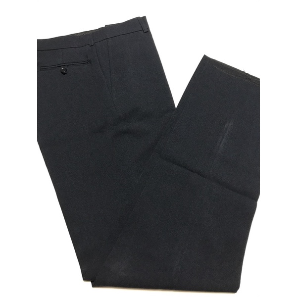 Calça Social Alfataria Adulto Masculino Modelo tradicional, corte reto  Bolsos frontais discreto e traseiros com botões Cor azul marinho Tamanho 42, 50 e 54 Sem barra Fechamento em zíper, colchete de gancho escondido e botão