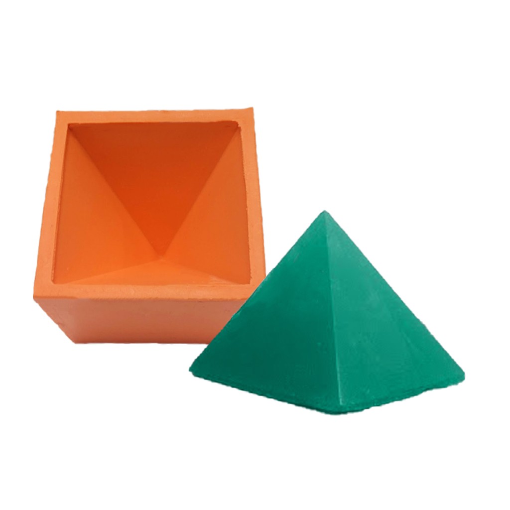Molde, forma, de Silicone Piramide (7,5 x 7,5 x 6,5 cm) Para Orgonites, Sabonete,  Biscut