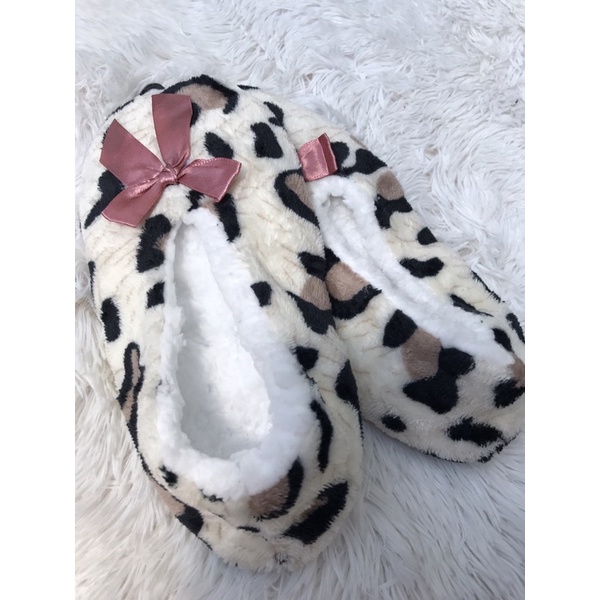 pantufa sapatilha peluciada quentinha feminina inverno forrada lã carneiro antiderrapante