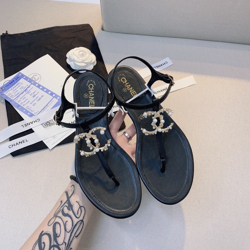 sandalia rasteira chanel