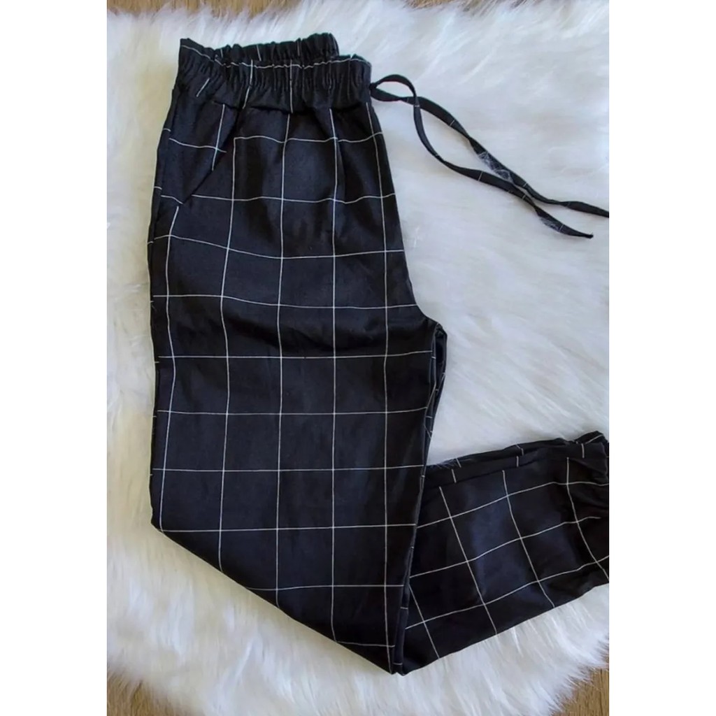 calça jogger quadriculada