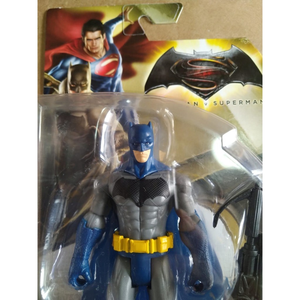 Batman V Superman - Grapnel Blast Batman