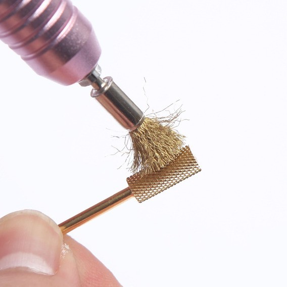 Escova Limpeza De Brocas De Aco - 1 Unidade De Unhas Motor Higiene Escovinha Dourada Vassoura